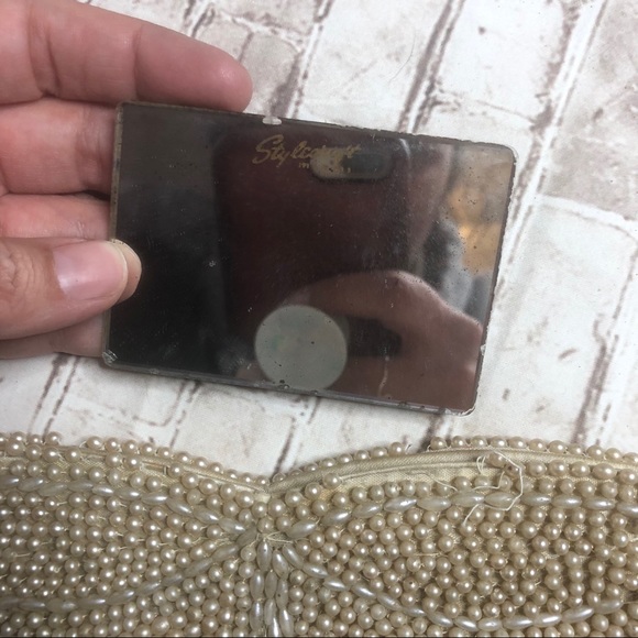 Vintage Pearl Clutch - Picture 2 of 8